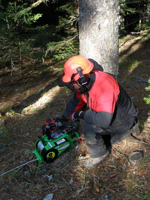 Treuil portable forest winch à câble avec enroulage automatique